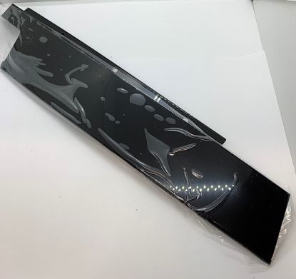 B Post exterior trim passenger front MG6 MY15