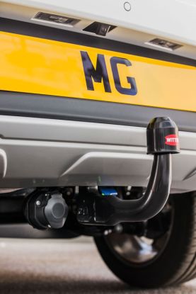 ZS Tow bar and 13 pin electrics