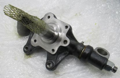 STUB AXLE ASSY. LH NEW MGB