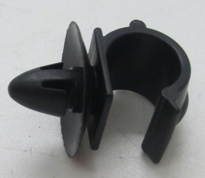 CLIP PIPE SUPPORT