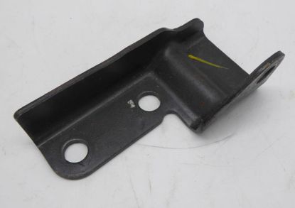 RH REAR ANTI ROLL BAR MOUNT