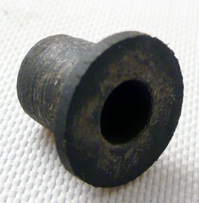 Dust cap bleed screw