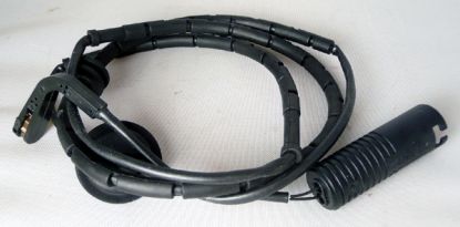 Brake lead pad warning indicator