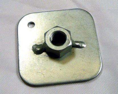 Seat belt mount