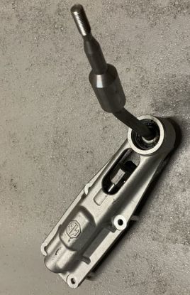 GEAR LEVER ASSY ZTV8