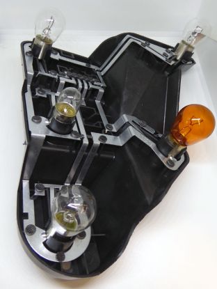 RH Rear lamp bulb holder ZT R75