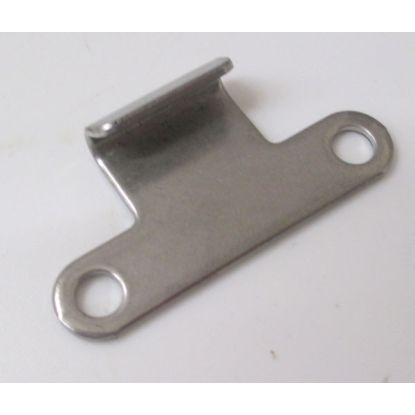 Hood centre catch for the screen