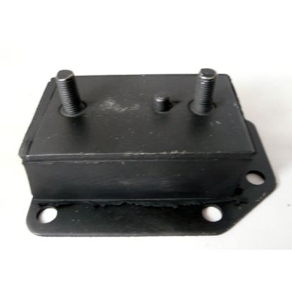 ENGINE MOUNT RH MGA MGB 62-75