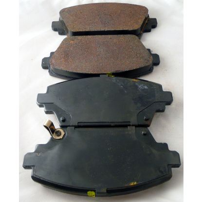 Disc pad set ZR160 and ZS180 O.E Not boxed